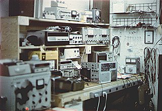JPEG photo of my workbench